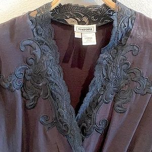 Elegant Natori Black Bodysuit w/Satin(y) Appliqués & Lace Trim - LG